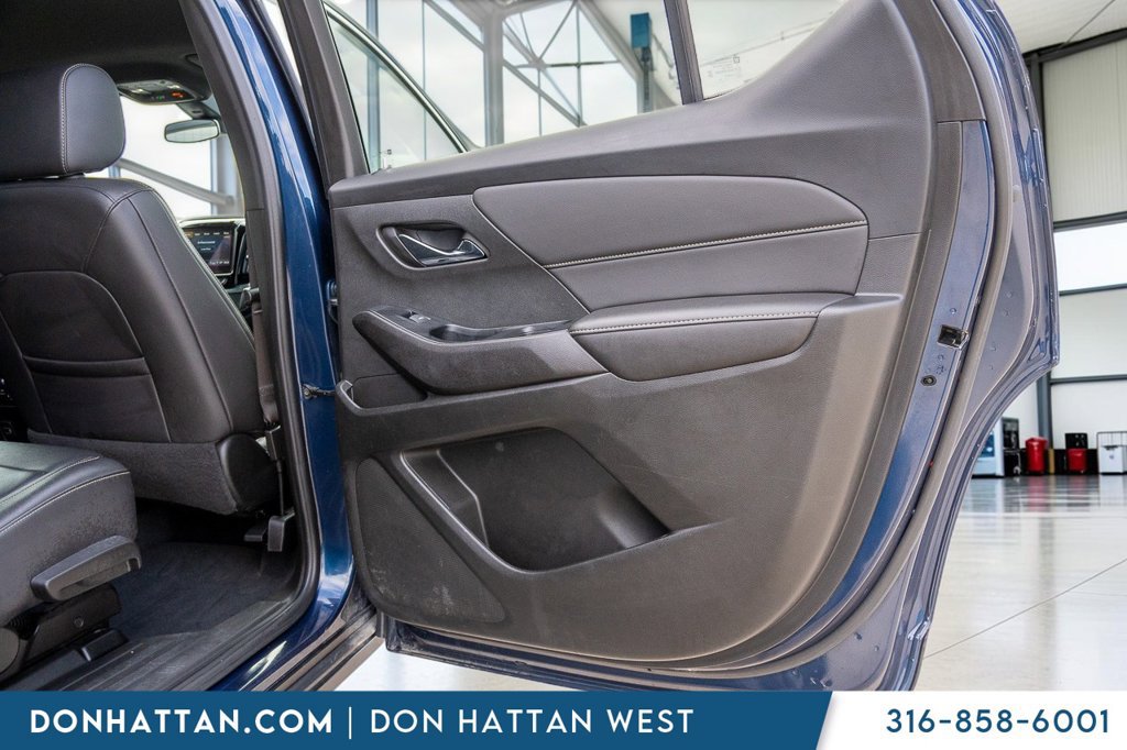 Used 2023 Chevrolet Traverse LT AWD/4WD image 24