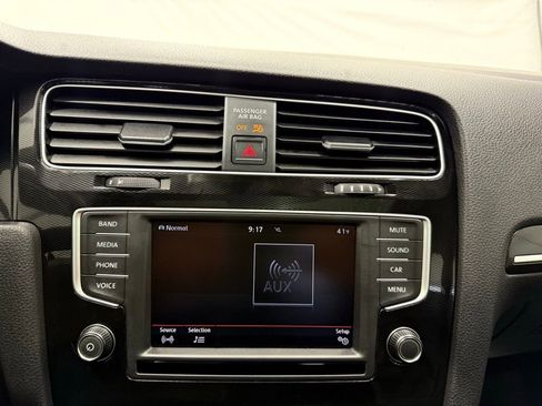 Used 2016 Volkswagen GTI SE w/ Driver Assistance Package image 30