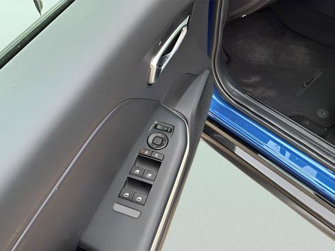 New 2025 Kia K4 GT-Line Turbo w/ GT-Line Sunroof Package FWD image 18