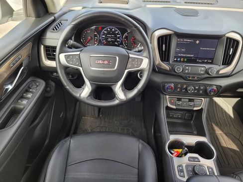 Used 2022 GMC Terrain Denali w/ Denali Premium Package AWD/4WD image 12
