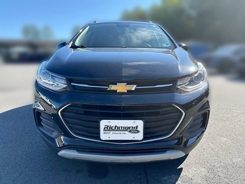Used 2019 Chevrolet Trax LT w/ LT Convenience Package AWD/4WD image 3