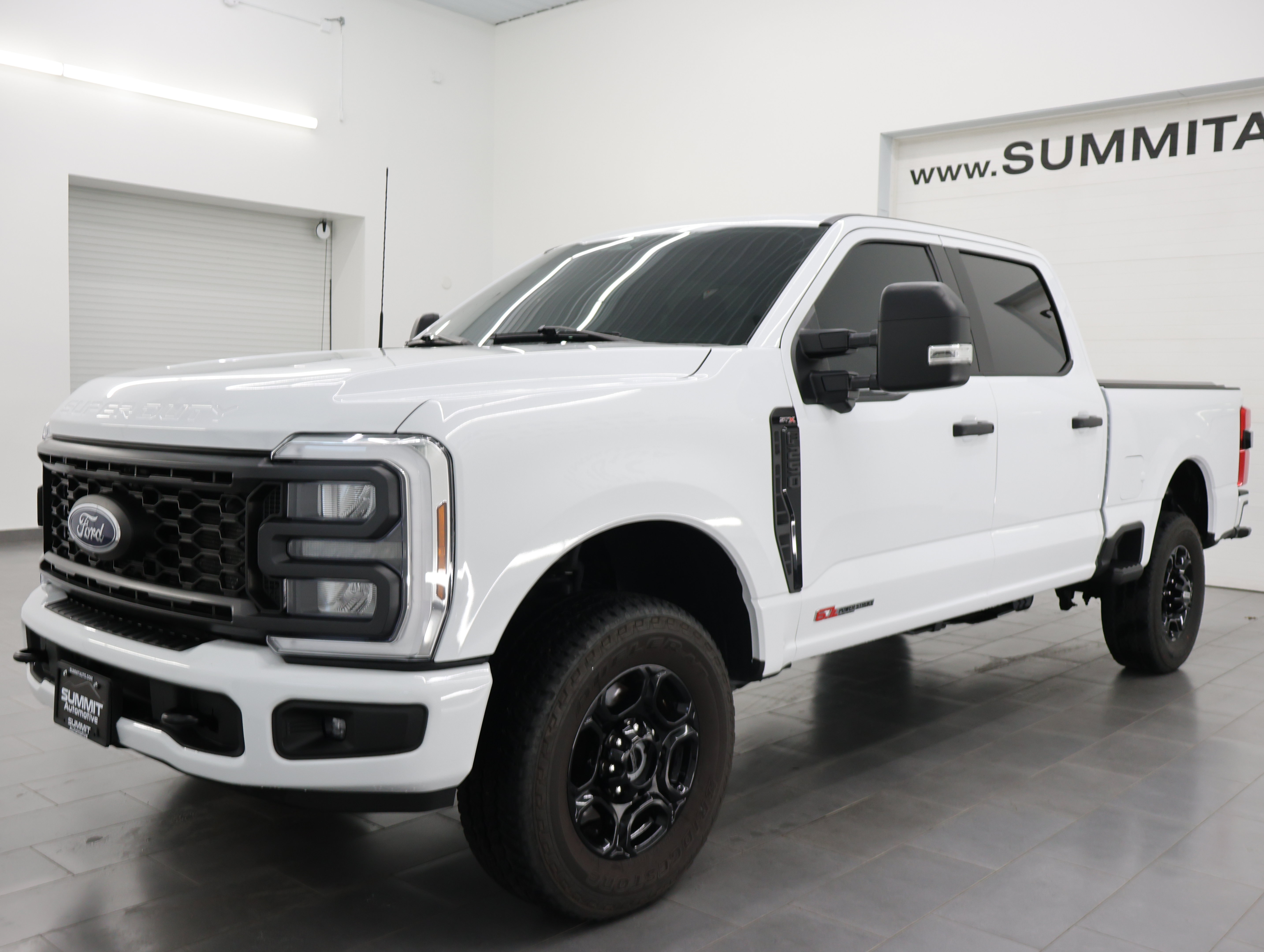 Used 2024 Ford F250 XL w/ STX Appearance Package AWD/4WD image 7