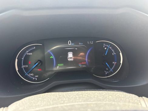 Used 2025 Toyota RAV4 LE AWD/4WD image 10