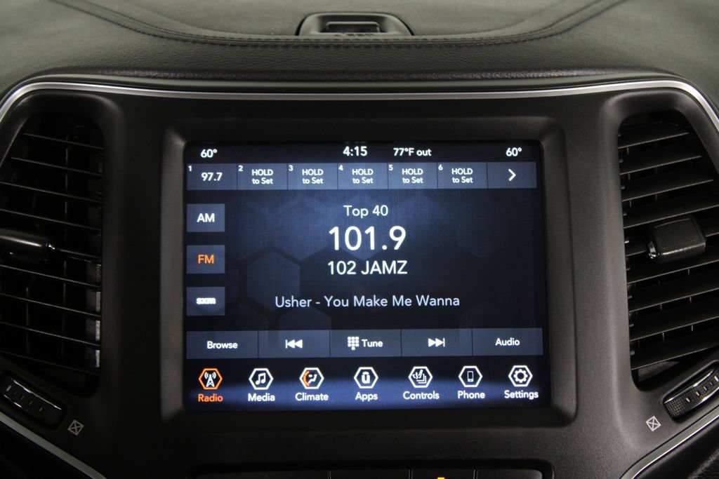 Used 2022 Jeep Cherokee Latitude Lux w/ Sun & Sound Group AWD/4WD image 7