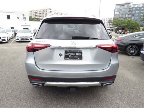 Used 2025 Mercedes-Benz GLE 350 4MATIC w/ Winter Package image 3