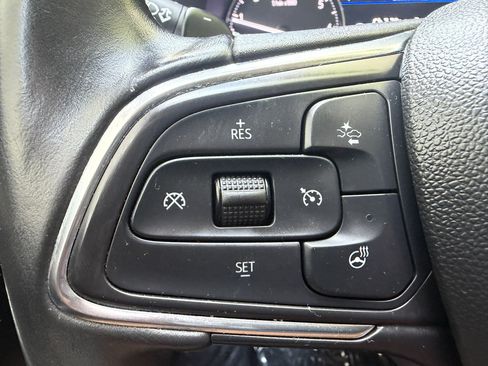 Used 2023 Buick Envision Avenir AWD/4WD image 36