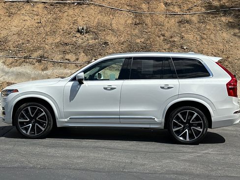 Certified 2024 Volvo XC90 B6 Ultimate w/ Protection Package Premier AWD/4WD image 8