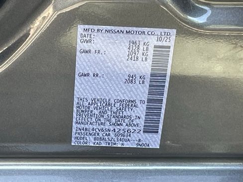 Used 2025 Nissan Altima 2.5 SR FWD image 33