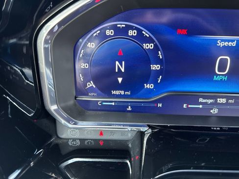 Used 2024 Chevrolet Silverado 1500 ZR2 image 16