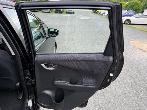 Used 2011 Honda Fit Sport image 6