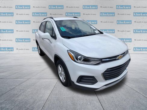 Used 2020 Chevrolet Trax LT w/ LT Convenience Package FWD image 4