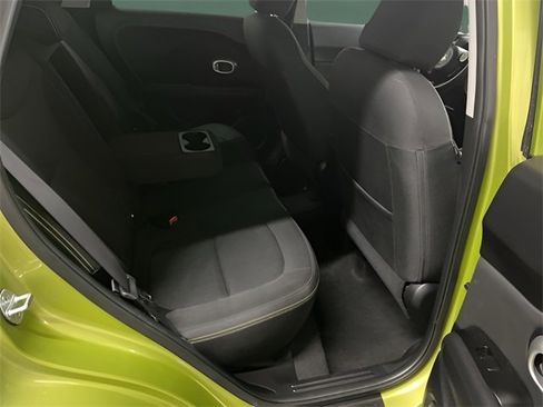Used 2014 Kia Soul + image 15