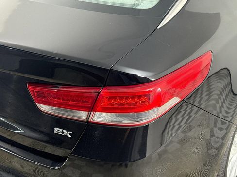 Used 2016 Kia Optima EX w/ Premium Package image 34