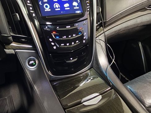 Used 2018 Cadillac Escalade ESV Platinum image 14
