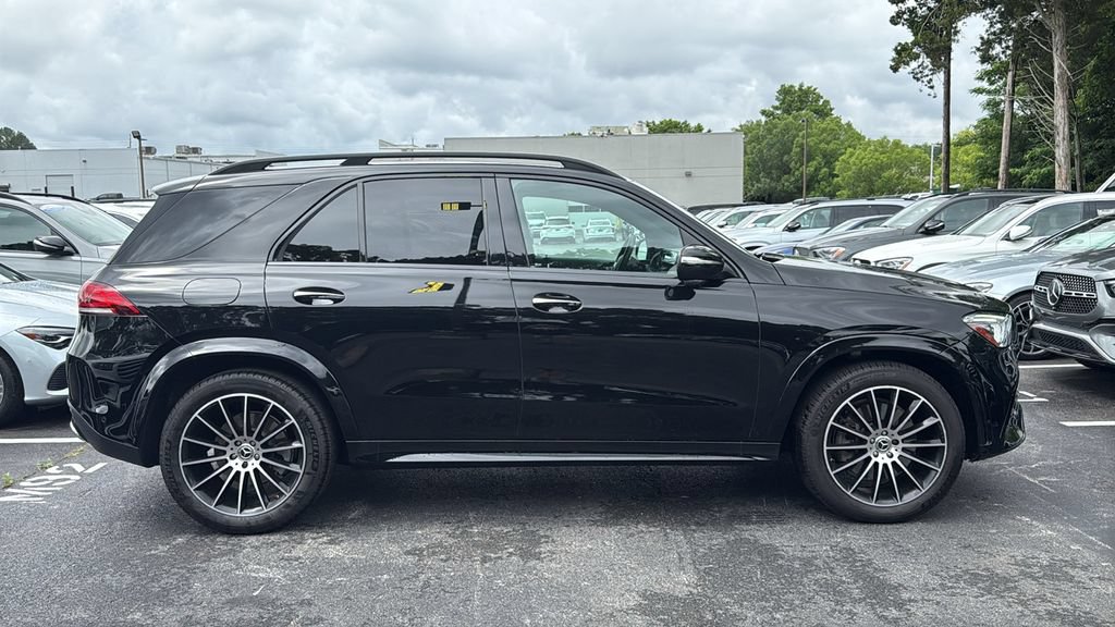 Used 2023 Mercedes-Benz GLE 450 4MATIC w/ AMG Line Exterior image 3