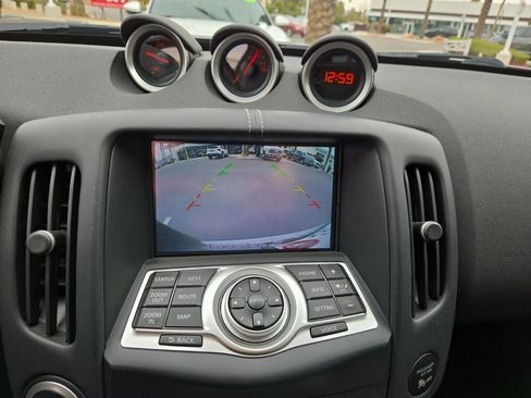Used 2020 Nissan 370Z Touring Sport image 4