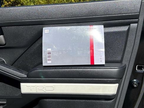 Used 2024 Toyota Tacoma TRD Off-Road image 49