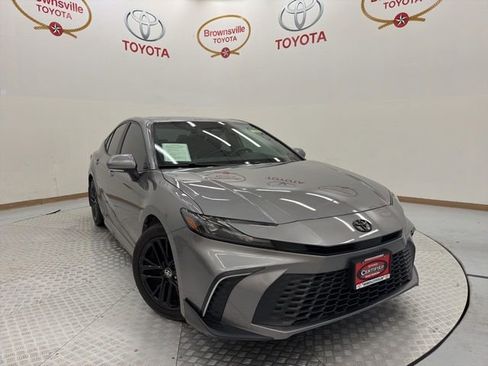 Certified 2025 Toyota Camry SE w/ Convenience Package FWD image 1