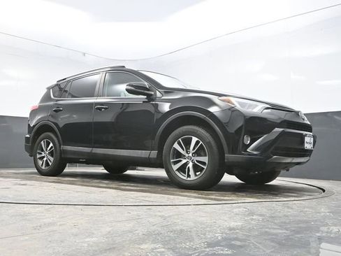 Used 2017 Toyota RAV4 XLE image 24