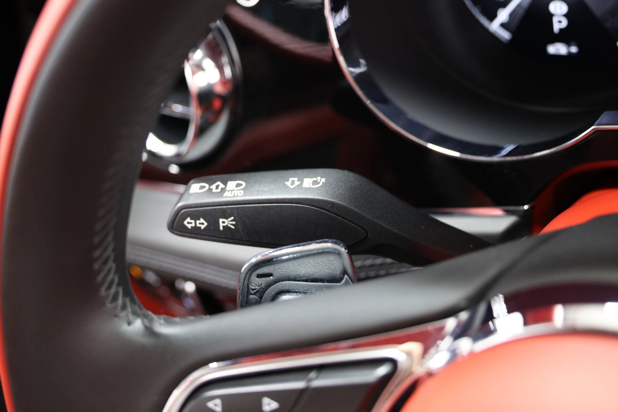 Used 2022 Bentley Bentayga AWD/4WD image 31