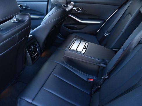 Certified 2024 BMW 330i 330i w/ M Sport Package image 10