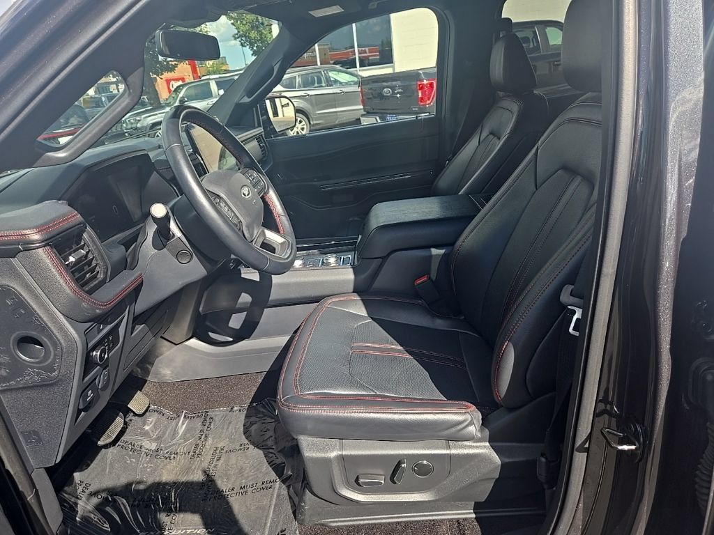 Used 2023 Ford Expedition Max Limited AWD/4WD image 12