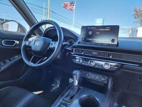 Used 2025 Honda Civic Sport image 13