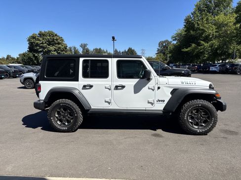 Used 2023 Jeep Wrangler Unlimited w/ Convenience Group AWD/4WD image 5
