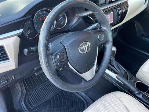 Used 2014 Toyota Corolla LE image 14