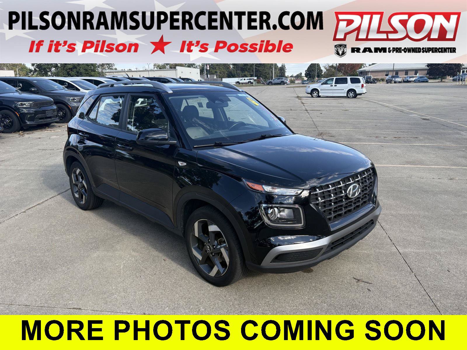 Used 2025 Hyundai Venue SEL FWD image 1