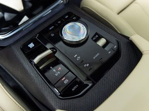 Used 2025 BMW X3 xDrive30i image 23