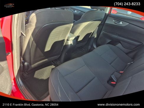 Used 2020 Kia Forte LXS image 9