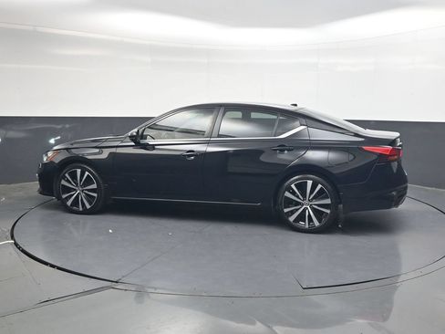 Used 2021 Nissan Altima 2.5 SR w/ SR Premium Package FWD image 11