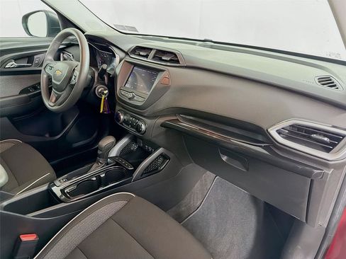 Used 2021 Chevrolet TrailBlazer LS AWD/4WD image 27
