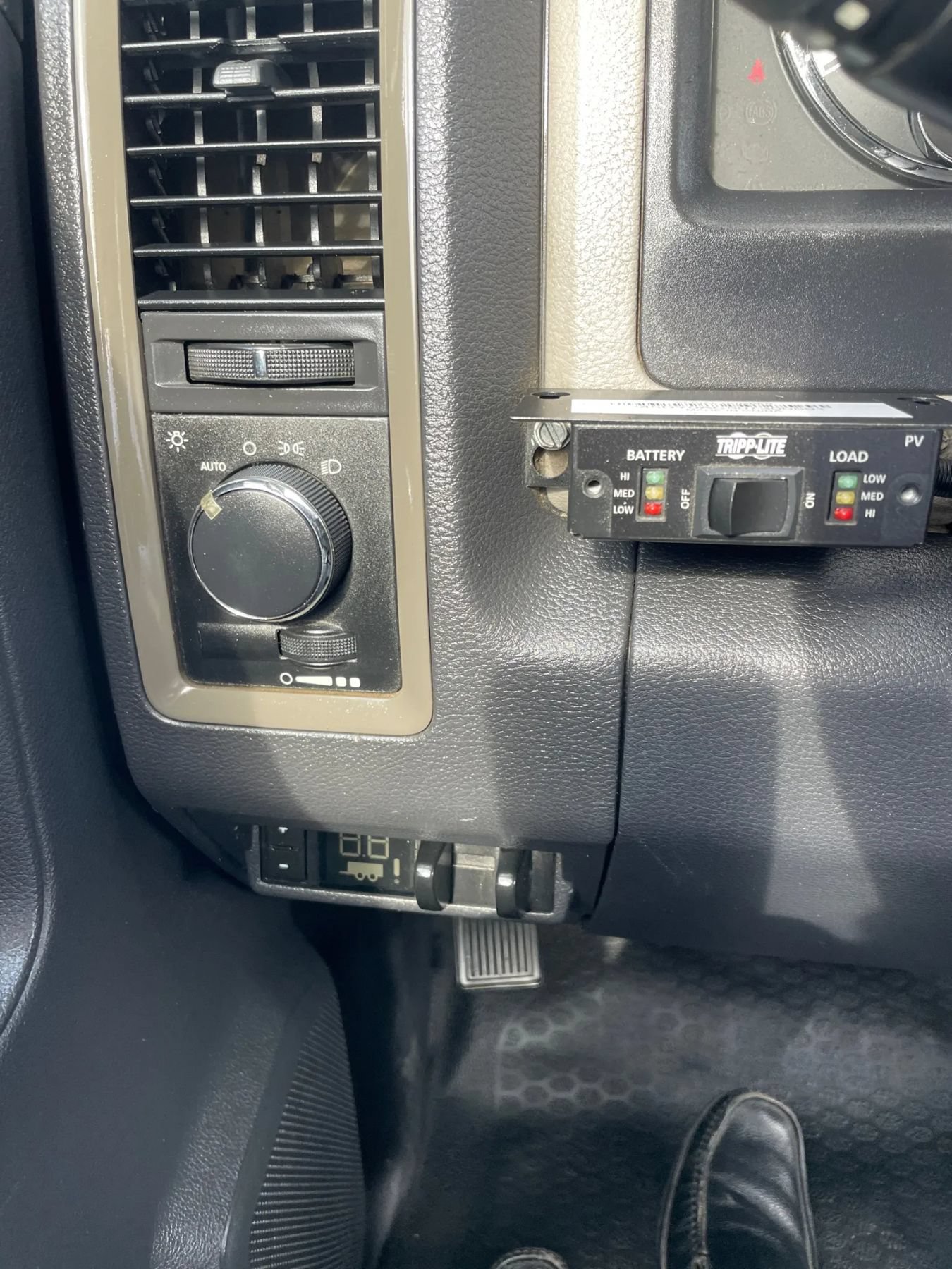 Used 2011 RAM 4500 2WD Regular Cab w/ ST Decor Group image 25