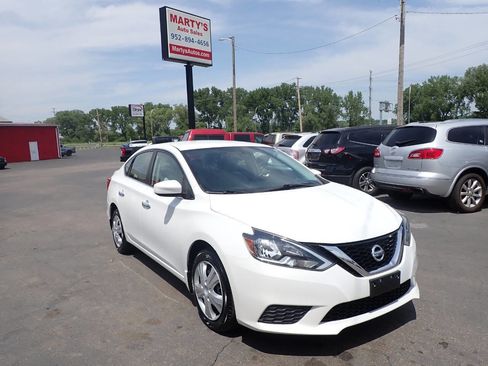 Used 2016 Nissan Sentra SV FWD image 1
