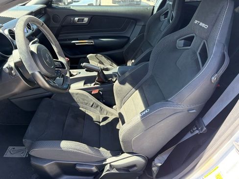 Used 2017 Ford Mustang Shelby GT350 w/ Electronics Package RWD image 8