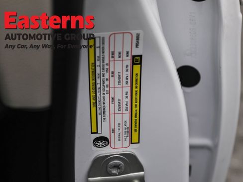 Used 2023 Chrysler Voyager LX image 34