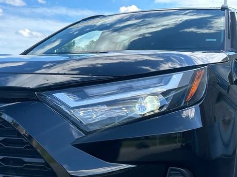 Used 2025 Toyota RAV4 XLE AWD/4WD image 10
