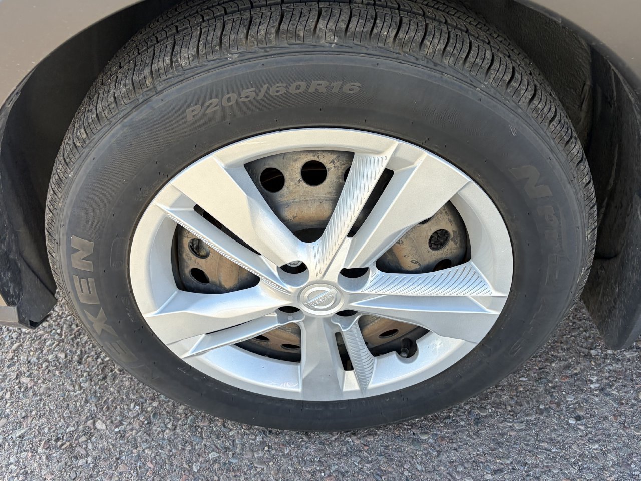 Used 2021 Nissan Kicks S FWD image 5