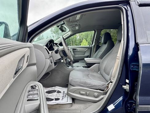 Used 2017 Chevrolet Traverse LS FWD image 15
