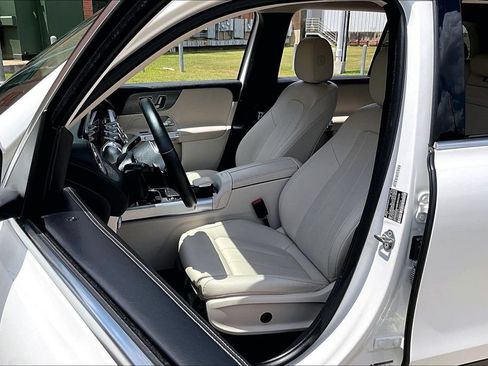 Used 2022 Mercedes-Benz GLB 250 image 25
