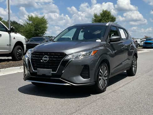 Used 2024 Nissan Kicks SV FWD image 9