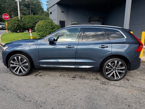 Used 2023 Volvo XC60 T8 Ultimate AWD/4WD image 3