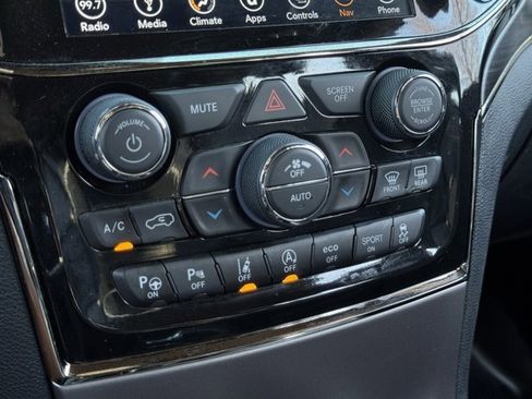 Used 2019 Jeep Grand Cherokee Limited X image 19