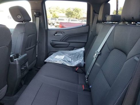 New 2026 GMC Canyon Elevation w/ Convenience Package image 12