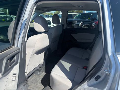 Used 2015 Subaru Forester 2.5i Premium AWD/4WD image 5