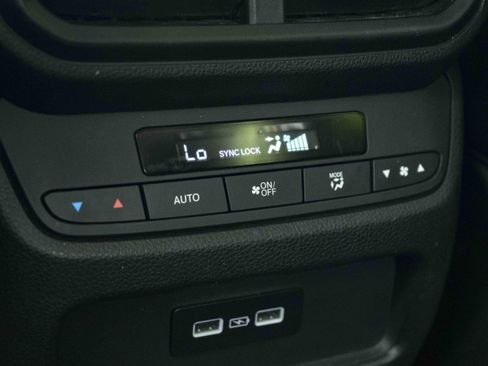 Used 2023 Honda Pilot EX-L image 42