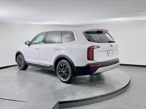 Used 2021 Kia Telluride LX FWD image 6