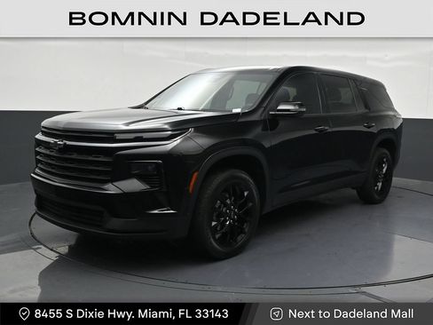 Used 2024 Chevrolet Traverse LS w/ Midnight/Sport Edition FWD image 1
